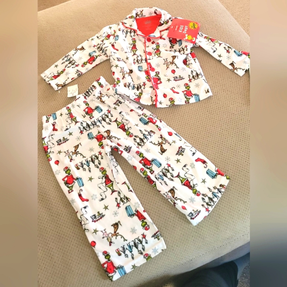 New 2T Toddler 2pc The Grinch Christmas flannel Pajama Set - White, red & green.